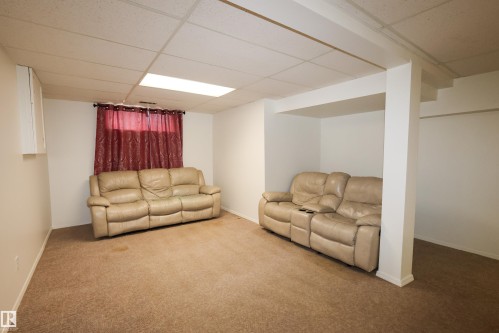 3467 39 Street, Edmonton, AB 