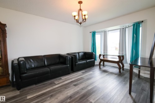 3467 39 Street, Edmonton, AB 