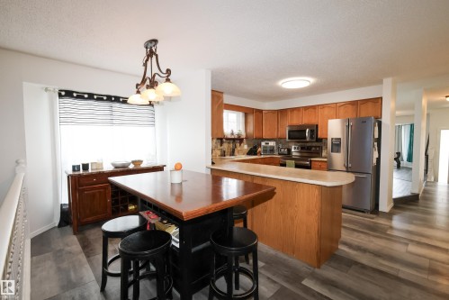 3467 39 Street, Edmonton, AB 