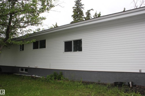5201 Ravine Dr, Elk Point, AB 