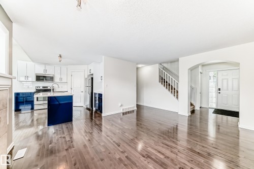 21208 89A Avenue, Edmonton, AB 