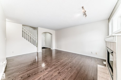 21208 89A Avenue, Edmonton, AB 