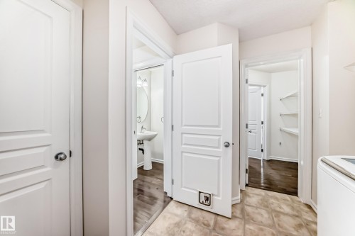 21208 89A Avenue, Edmonton, AB 