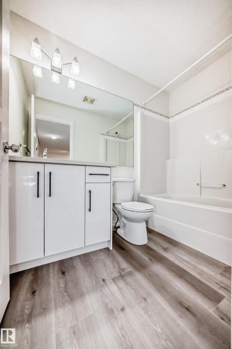 21208 89A Avenue, Edmonton, AB 