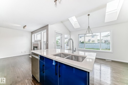21208 89A Avenue, Edmonton, AB 