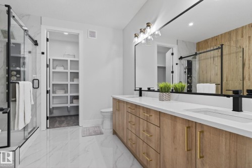 220 Wyatt Ridge, Fort Saskatchewan, AB - Indoor Photo Showing Bathroom