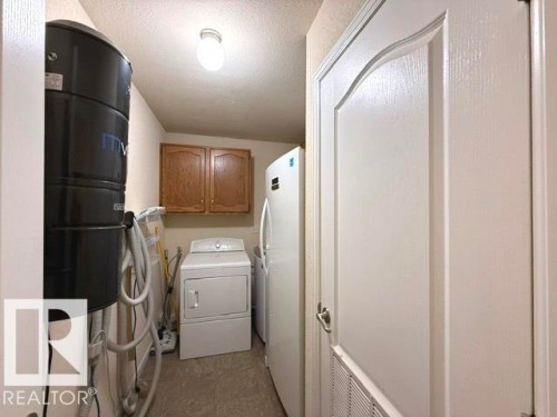 530 Maplewood Crescent, Edmonton, AB 