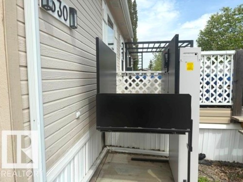 530 Maplewood Crescent, Edmonton, AB 