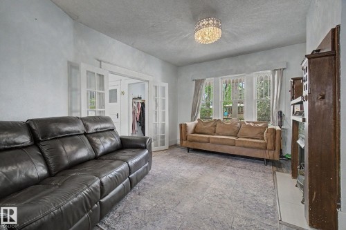 10647 125 Street, Edmonton, AB 