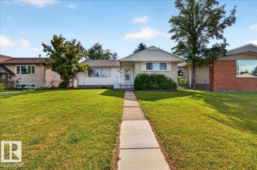 9263 74 Street  Edmonton, AB T6B 2B5