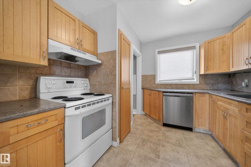 8706 83 Avenue, Edmonton, AB 