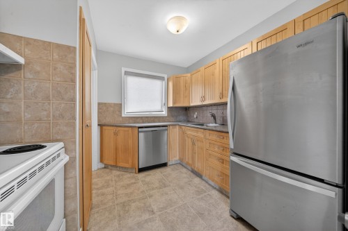 8706 83 Avenue, Edmonton, AB 