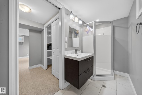 8706 83 Avenue, Edmonton, AB 
