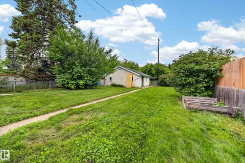 8706 83 Avenue, Edmonton, AB 
