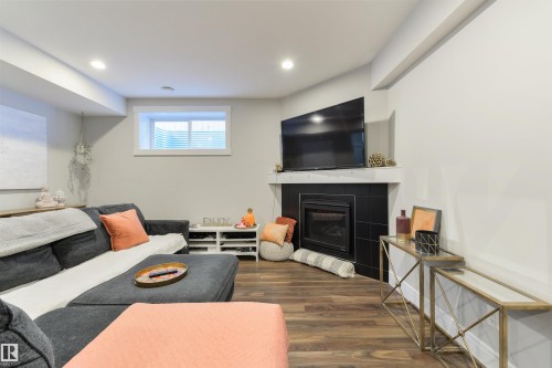 5125 Corvette Street, Edmonton, AB 
