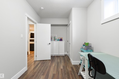 5125 Corvette Street, Edmonton, AB 