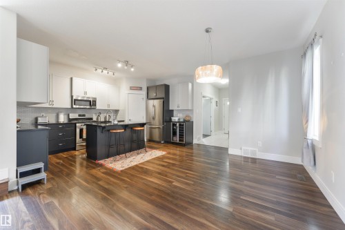 5125 Corvette Street, Edmonton, AB 