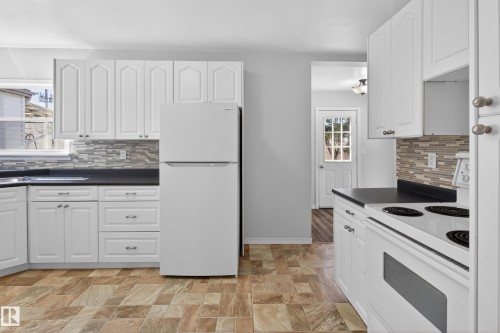 5409 49 Ave, Camrose, AB 
