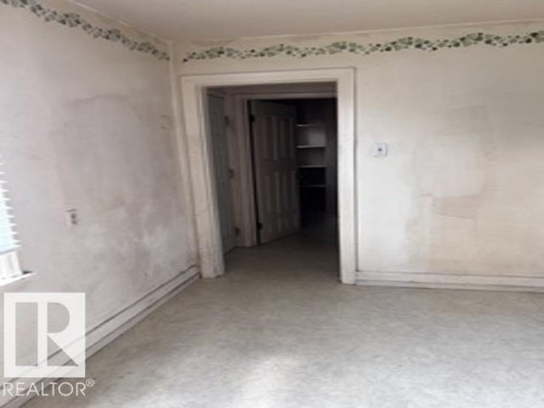 12242 91 Street, Edmonton, AB - Indoor Photo Showing Other Room