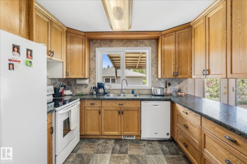 13 Oatway Drive, Stony Plain, AB 