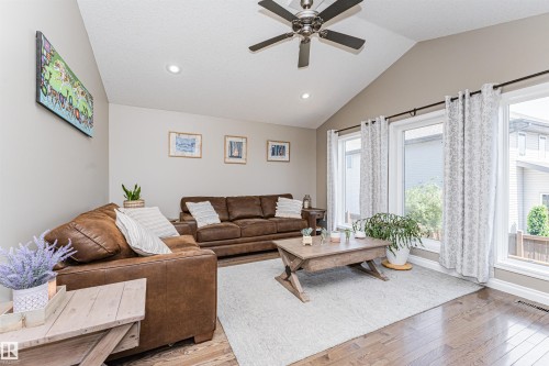 9410 104 Avenue, Morinville, AB 