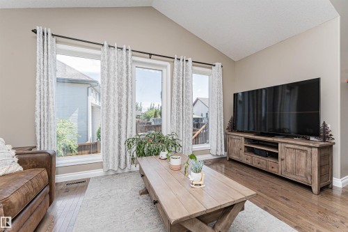 9410 104 Avenue, Morinville, AB 