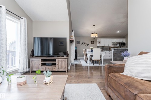 9410 104 Avenue, Morinville, AB 