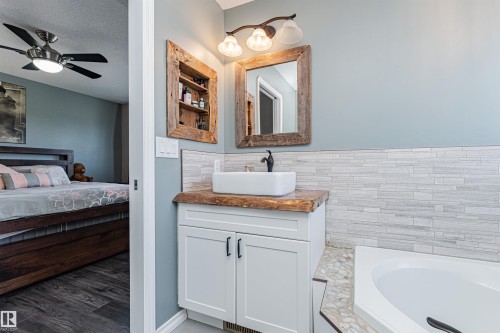 9410 104 Avenue, Morinville, AB 