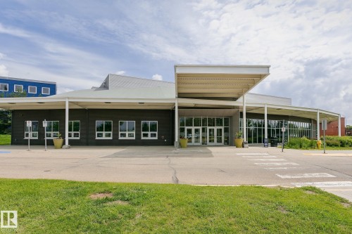 9410 104 Avenue, Morinville, AB 