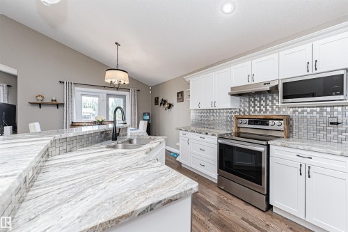 9410 104 Avenue, Morinville, AB 