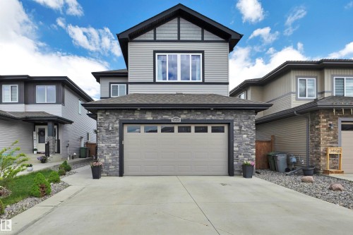3808 45 Avenue  Beaumont, AB T4X 2W9