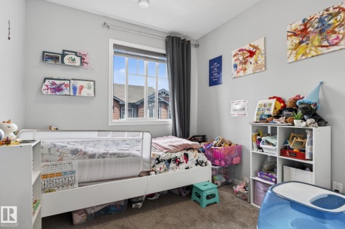 Light gray wall paint and textured carpeting - 62 3305 Orchards Link, Edmonton, AB 