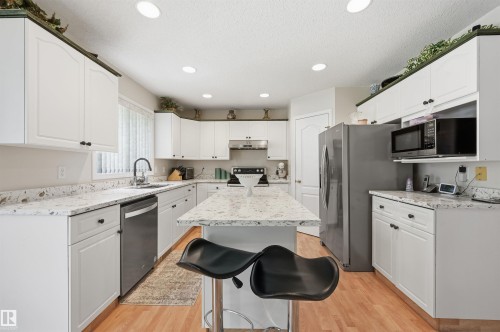 514 Butterworth Way, Edmonton, AB 