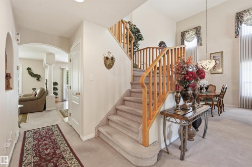 514 Butterworth Way, Edmonton, AB 
