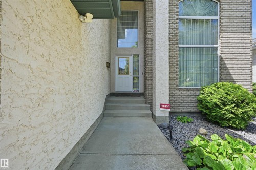 514 Butterworth Way, Edmonton, AB 
