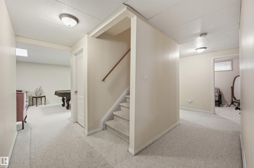514 Butterworth Way, Edmonton, AB 