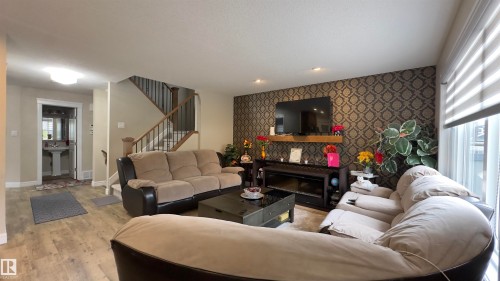 8826 24 Avenue, Edmonton, AB 