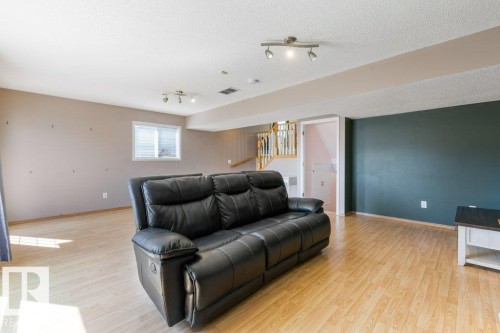 11617 167B Avenue, Edmonton, AB 