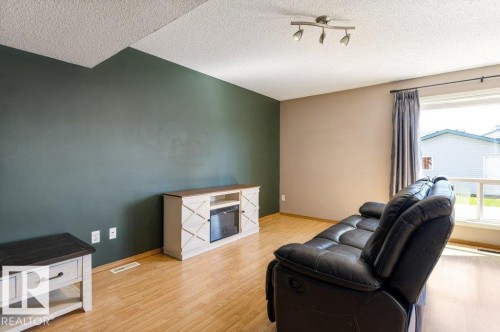 11617 167B Avenue, Edmonton, AB 