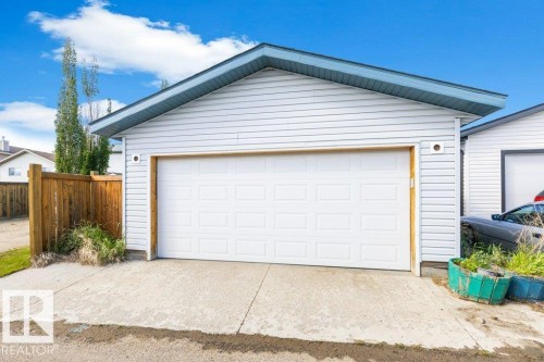 11617 167B Avenue, Edmonton, AB 