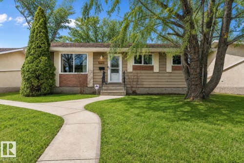 3742 53 Street  Wetaskiwin, AB T9A 2K7