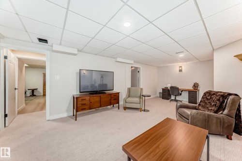 Living room - 10822 11 Avenue, Edmonton, AB 