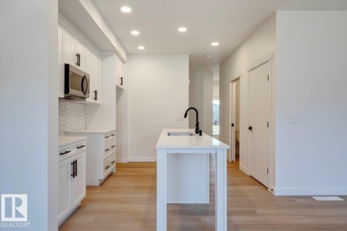 9 710 Mattson Drive, Edmonton, AB 