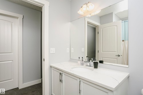 3713 11 Street, Edmonton, AB 