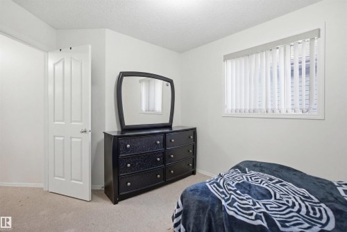Bedroom - 1560 37B Avenue, Edmonton, AB 