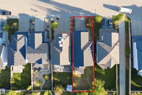 Image quality insufficient for description - 1560 37B Avenue, Edmonton, AB 