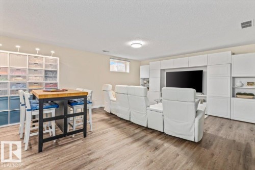 10452 18 Avenue, Edmonton, AB 