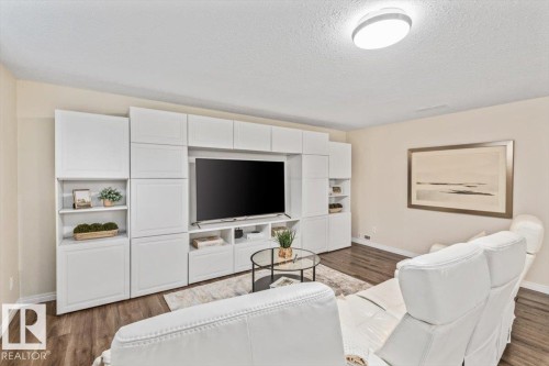 10452 18 Avenue, Edmonton, AB 