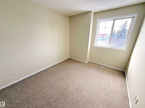 14005 158A Avenue, Edmonton, AB 