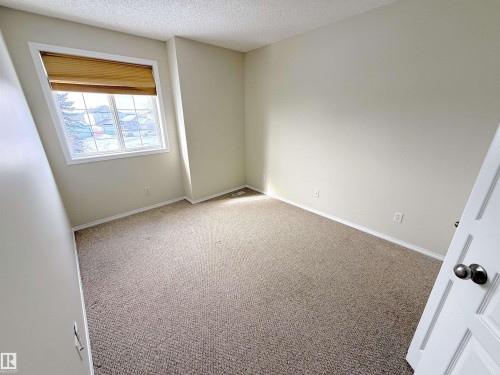 14005 158A Avenue, Edmonton, AB 